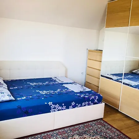 Apartman Adi Várna